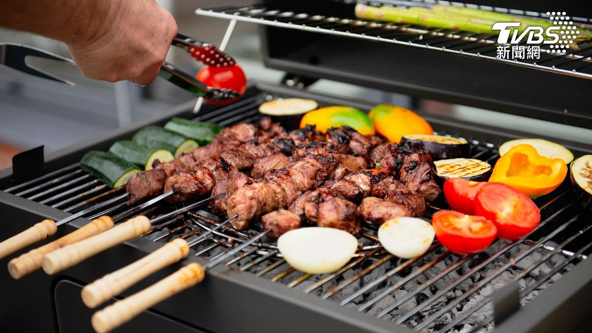 烤肉搭配「3蔬菜」可護腸、解肝毒 營養師:多咬幾下很重要