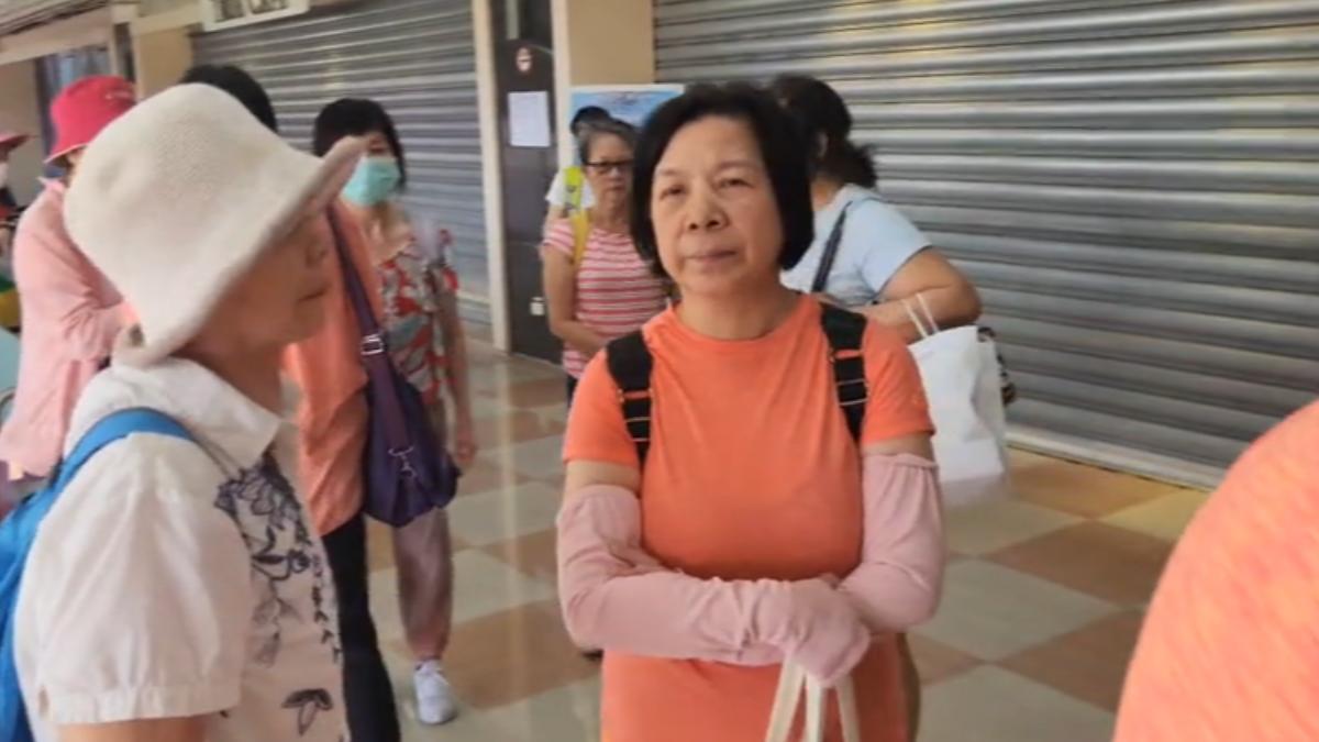全真瑜珈會員到分館想拿回私人物品。（圖／議員提供）