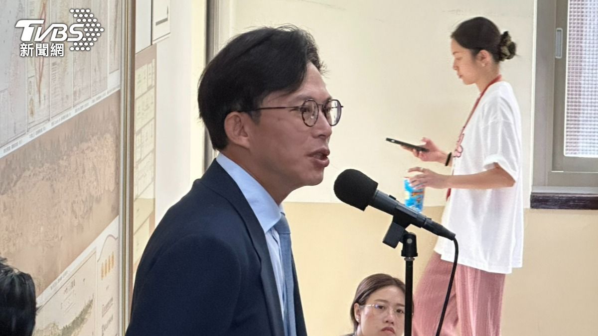 合作《菱傳媒》爆顏家105號碼頭 黃國昌認了:就是我們調查