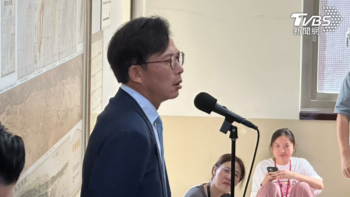 協會疑有海外資金? 黃國昌駁斥:民眾斗內「我貼錢在做」