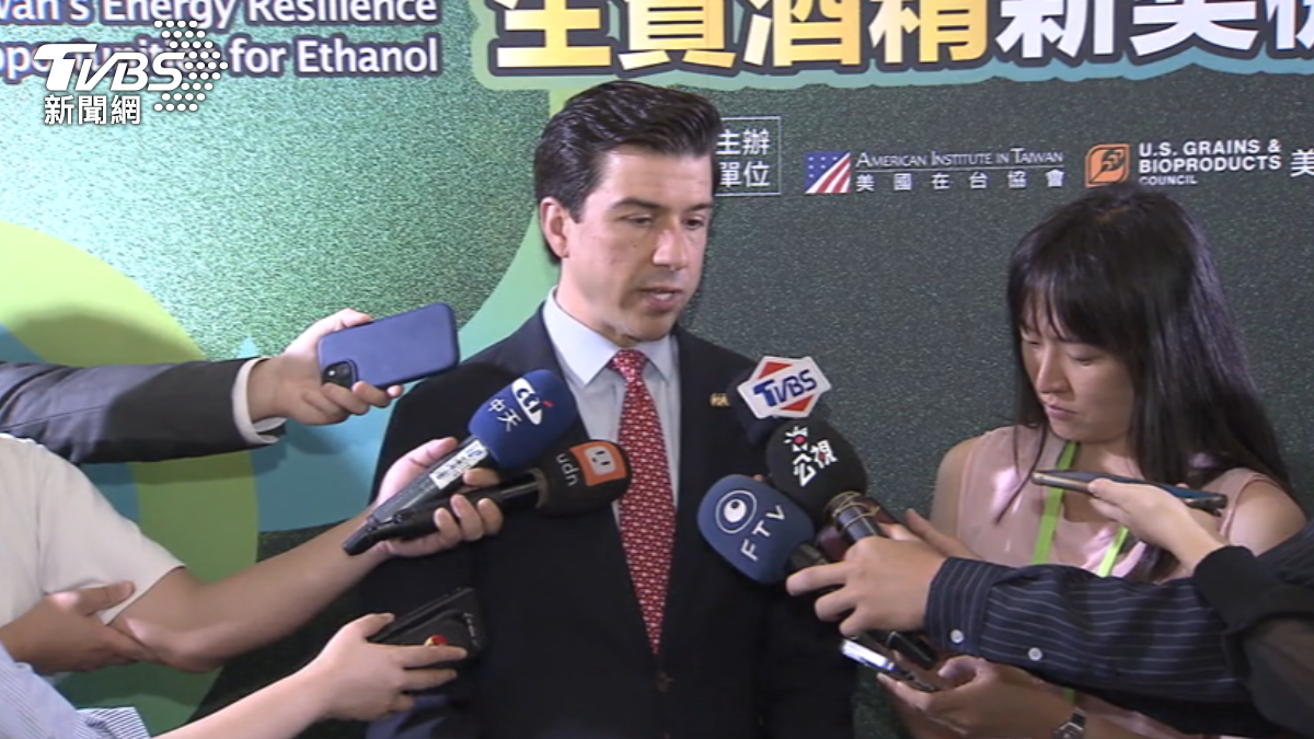 美國農業部次長林德柏格訪問台灣,1日接受媒體訪問。(圖/TVBS)