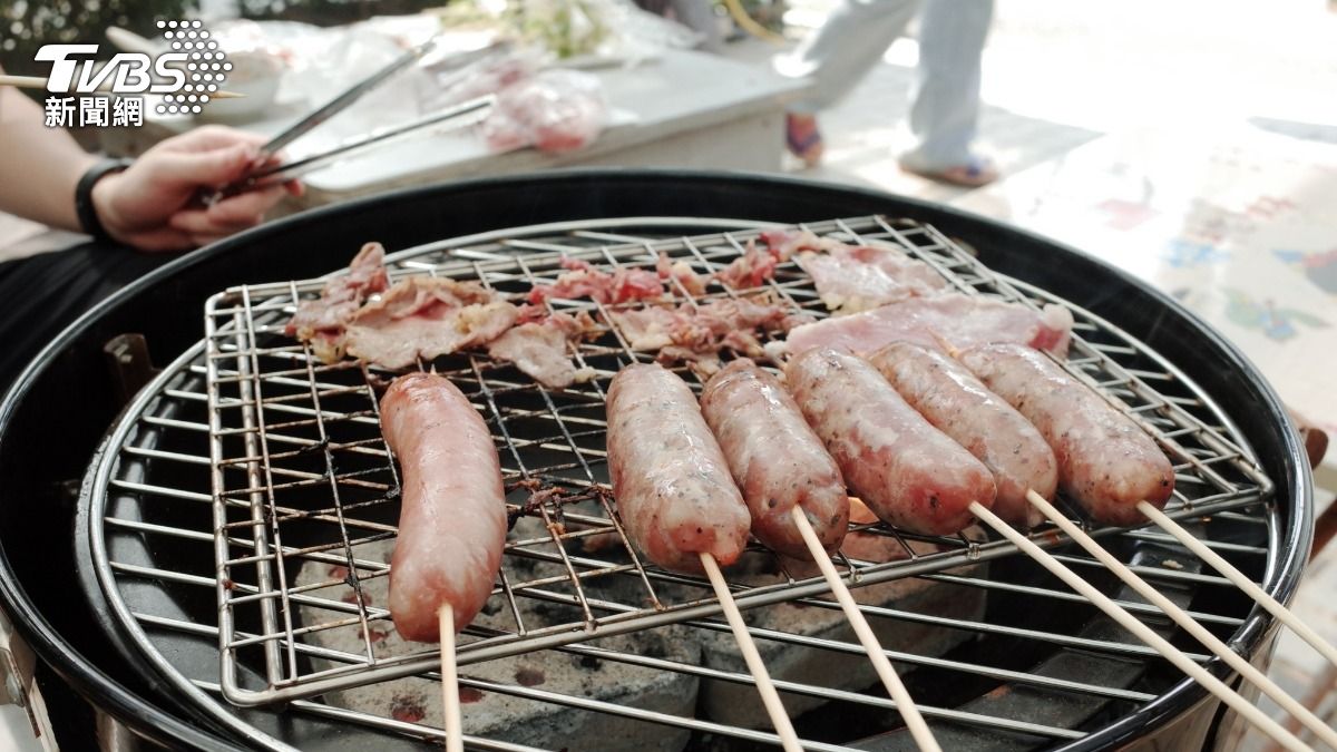 他網購烤肉用具 00後同事震驚「問這句」掀熱議
