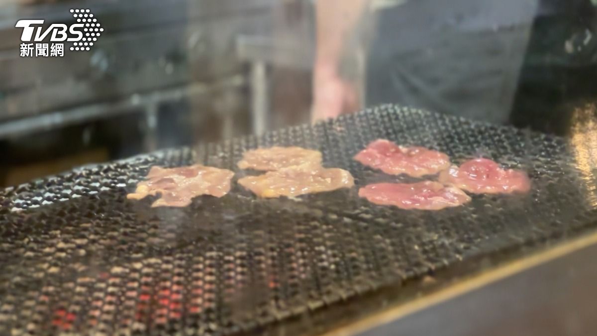 也有民眾認為去燒烤店吃更方便。(圖/程子奕攝)