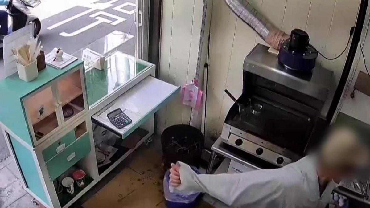 比丘尼化緣遭拒當場暴怒！作勢「巴下去」　店家嚇傻：這哪是出家人。(圖／店家提供)