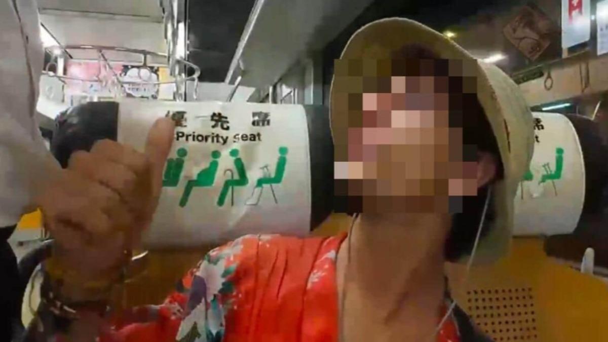 西班牙網紅遊日鬧事 佔優先席直播、朝店家射煙火引撻伐