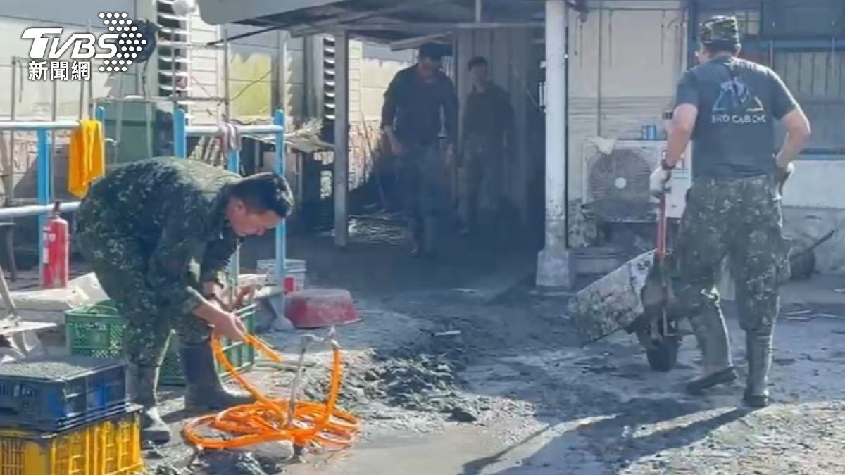 大量國軍投入災區救援。（圖／TVBS）