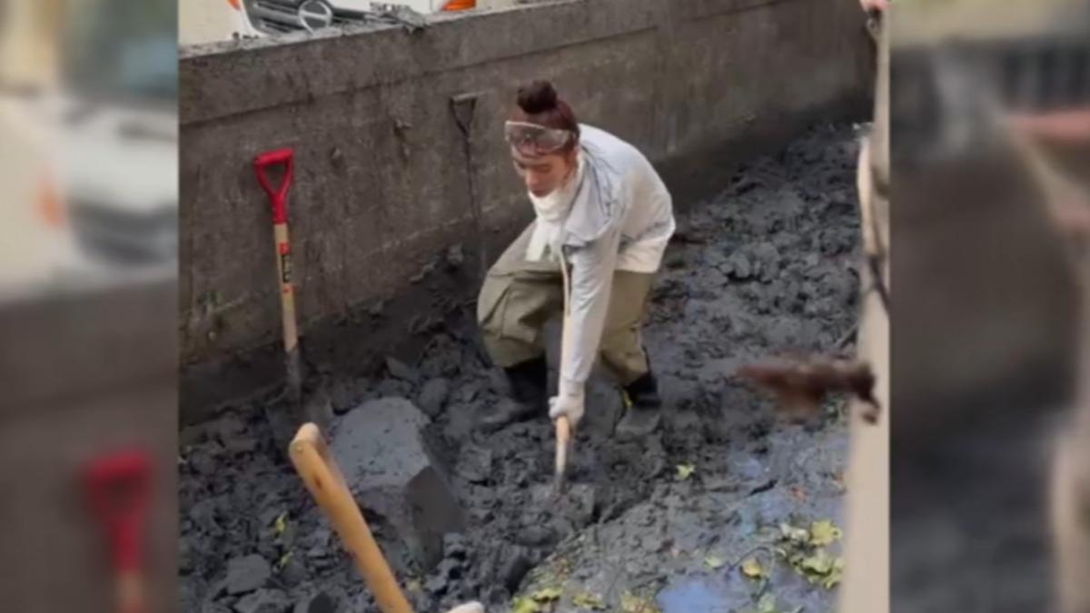 李多慧先前捐款30萬，還親自到花蓮協助清淤工作。（圖／李多慧經紀人提供）