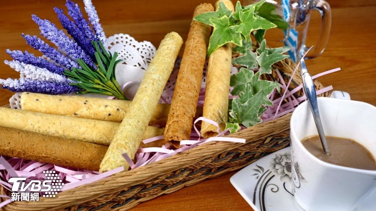 手作蛋捲。（圖／TVBS）
