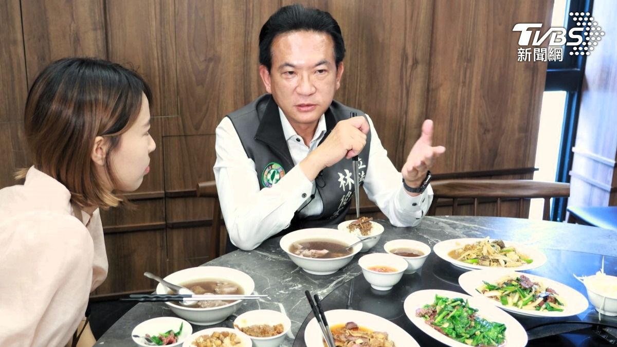 民進黨立委林俊憲點出台南酪農業面臨的問題。(圖/潘建樺攝)