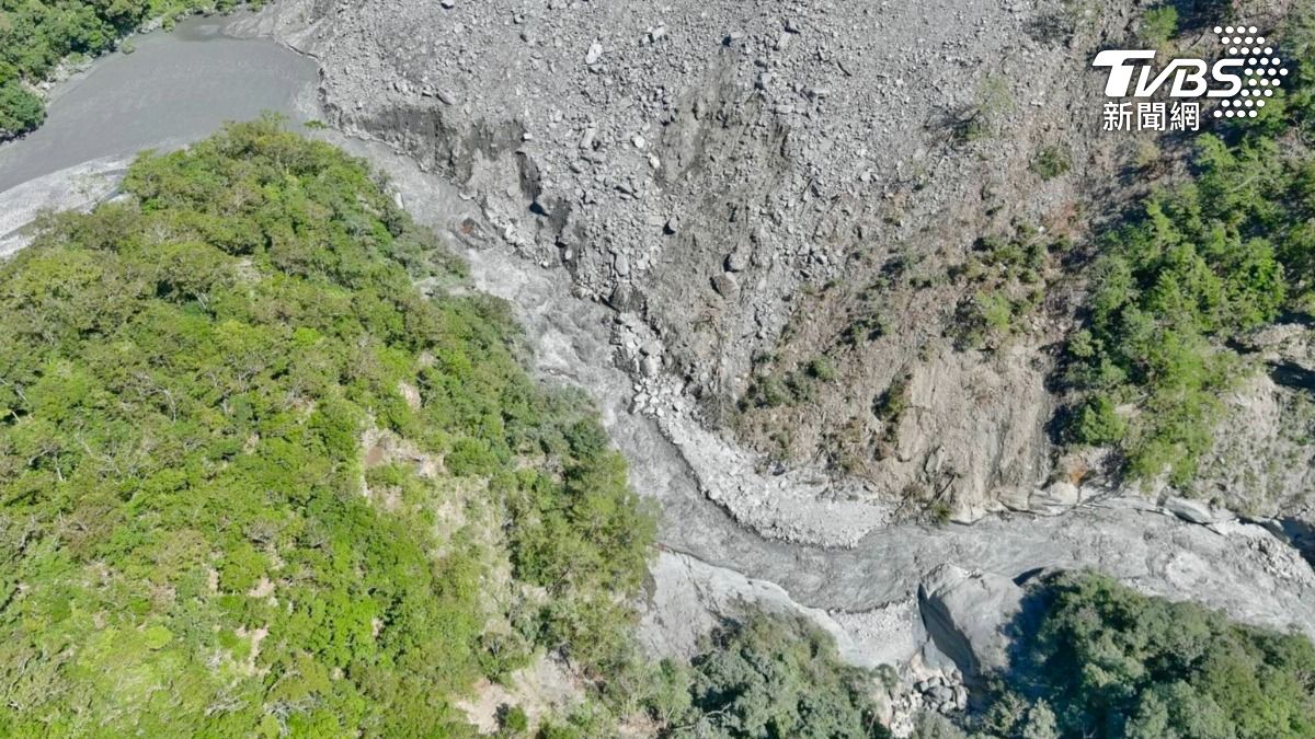 南橫霧鹿段崩塌!39座泳池土石堆河道 居民憂堰塞湖現蹤