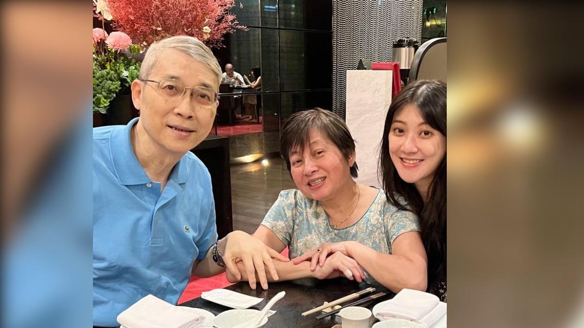 林逸欣(右)是標準父母用愛富養的女孩。(圖/摘自臉書)