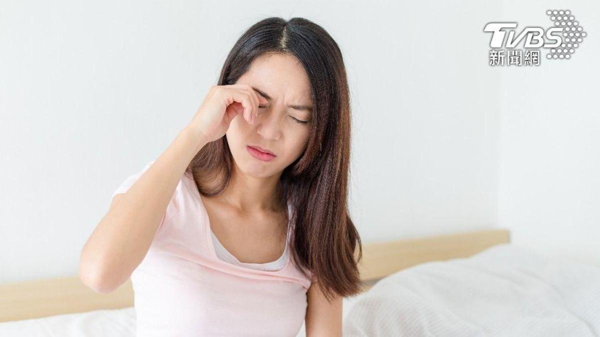 眼皮跳恐非壞運、中風!醫揭「背後真相」:用眼過度也是誘因