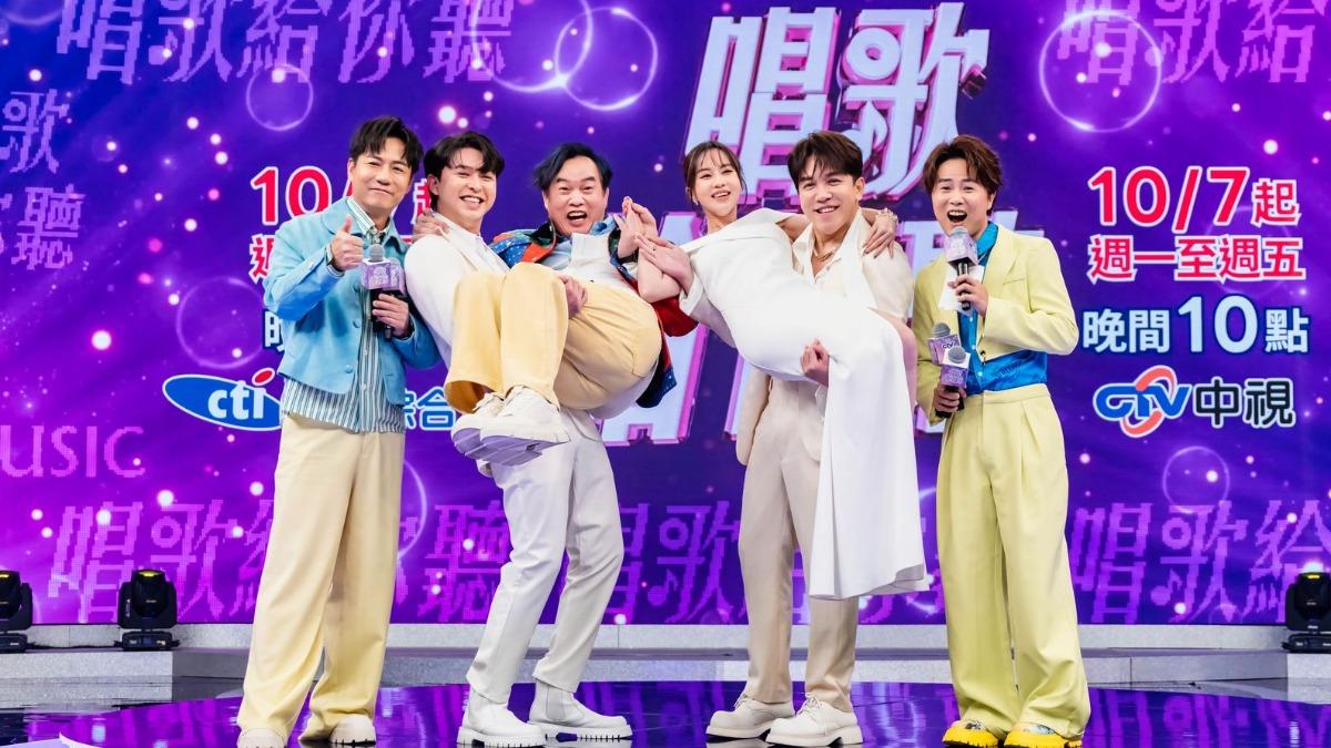「森恬CP」鬧不合!杜忻恬親吐「熬夜大吵內幕」 康康被擺臉色錯愕