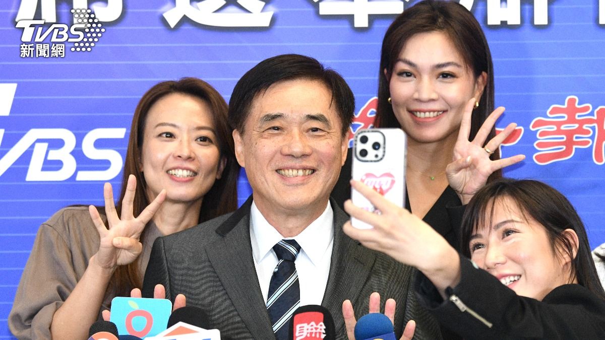 最新民調鄭麗文領先13% 郝龍斌稱「沒看到」:我來選就準備要贏