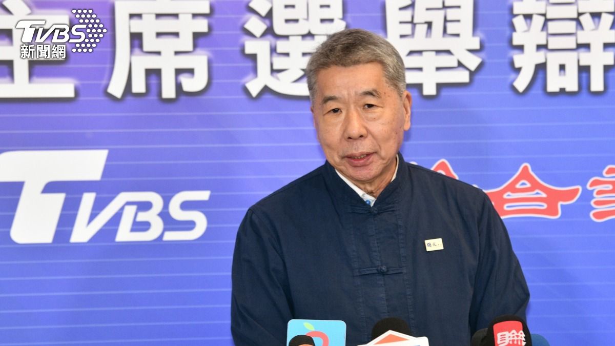 藍黨魁辯論／張亞中嗆爆：郝龍斌靠爸、鄭麗文靠連戰、羅智強靠馬英九