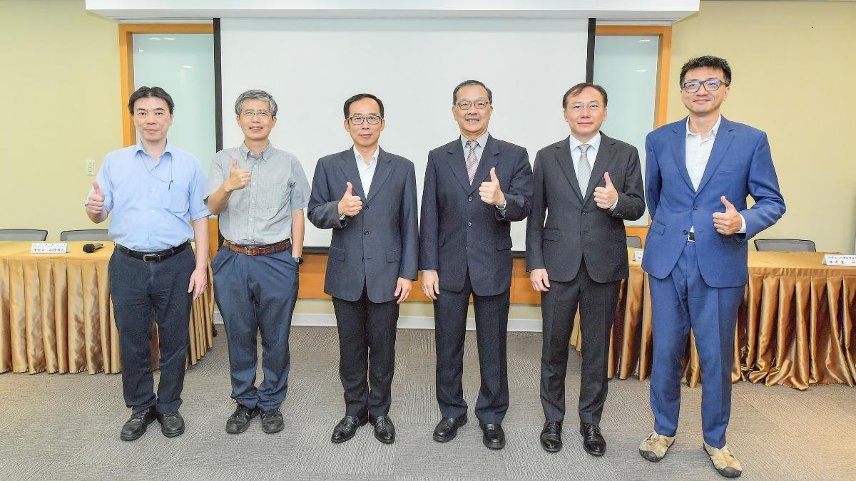 數發部綠色數位服務藍圖構想 拚淨零與數位轉型平衡