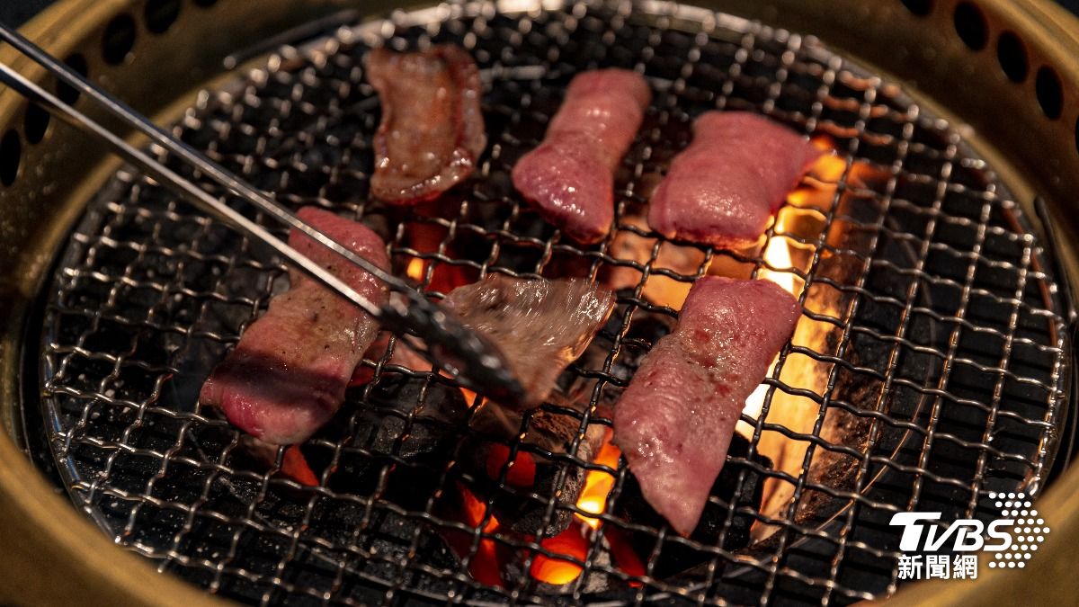 撒鹽-燒肉店-首爾燒肉-烤焦-烤肉-奧客-五花肉-事件班長-燒肉吃到飽-首爾燒肉吃到飽