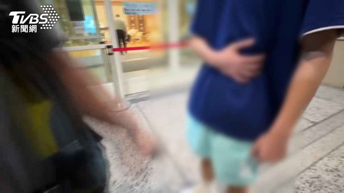 台中美國學校爆食安危機 32人中毒16人急診 。(圖/TVBS)