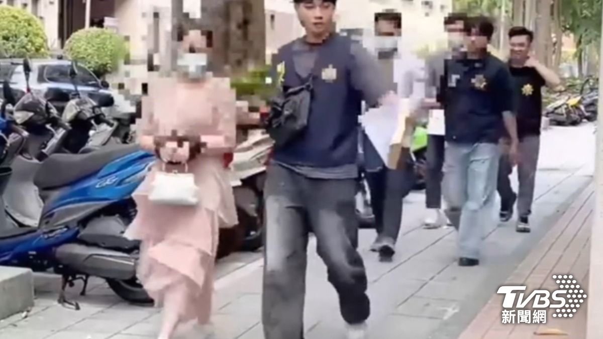某心靈療癒學院創辦人及相關4人。(圖/TVBS)