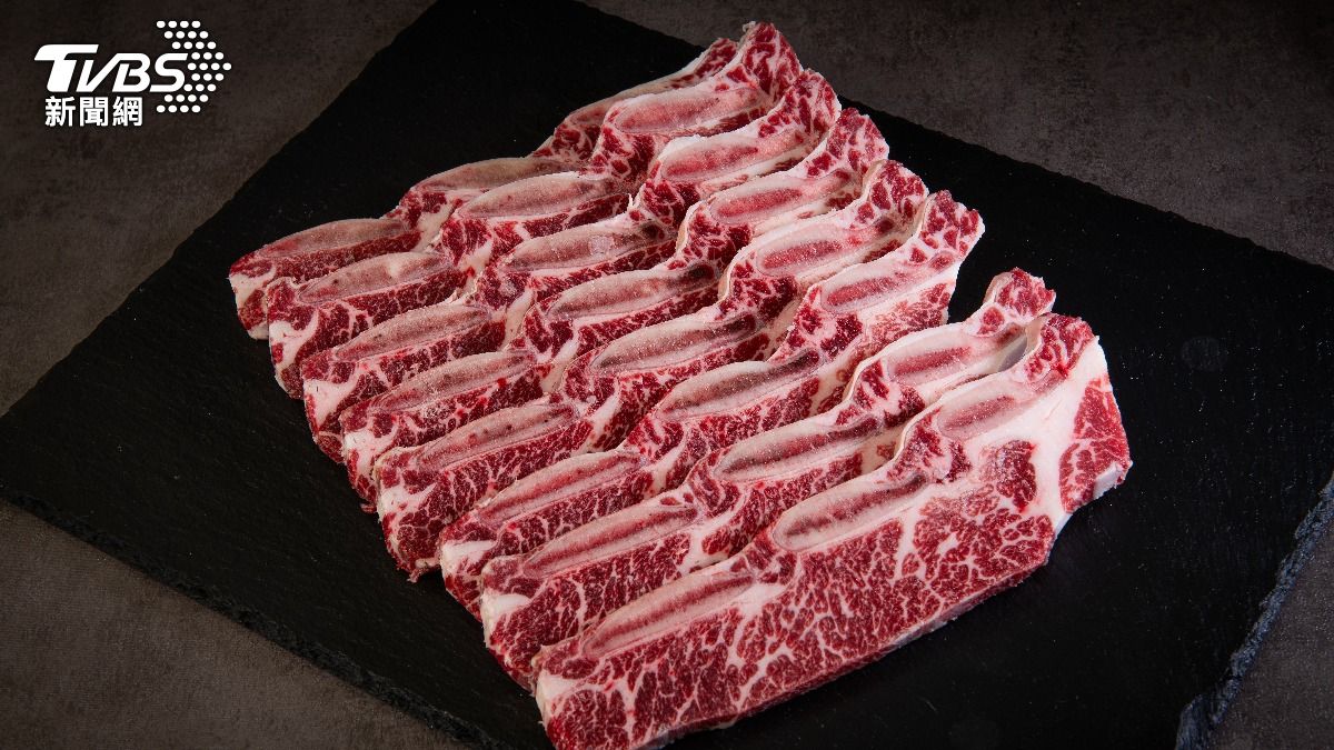中秋烤肉翻車?女曝好市多肉片「第二層很精彩」 網:直接退貨