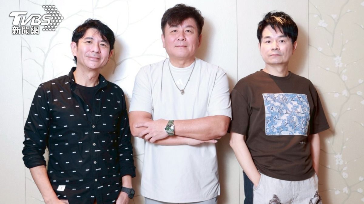 李明洋(右起)、劉家榮以及荒山亮將舉辦「三冠王說唱SHOW」演唱會。(圖/黃城碩攝)