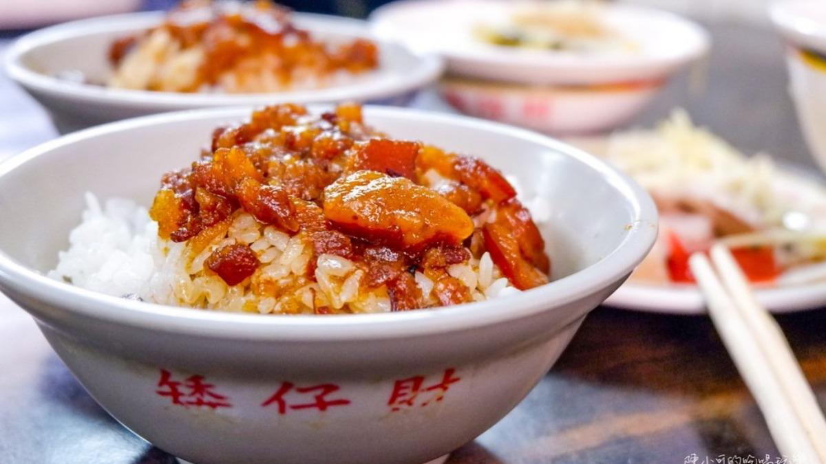 矮仔財滷肉飯是台北超知名的滷肉飯名店之一，紅到CNN也曾推薦。（圖／陳小可的吃喝玩樂提供）