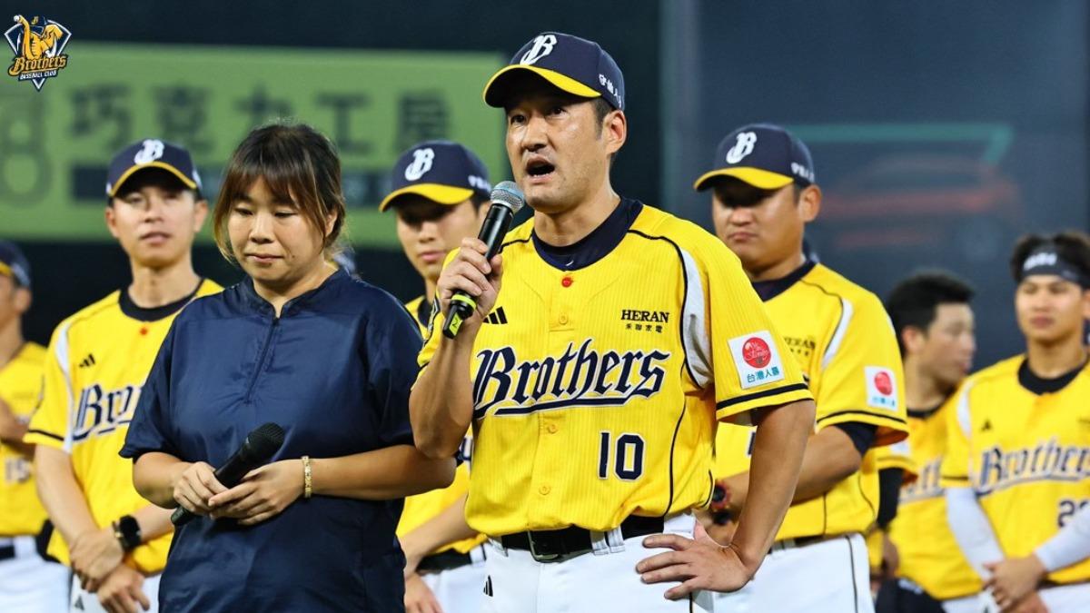 中信兄弟年度第一,總教練平野惠一霸氣喊「我們是台灣NO.1」。(圖/翻攝兄弟Fans Club)