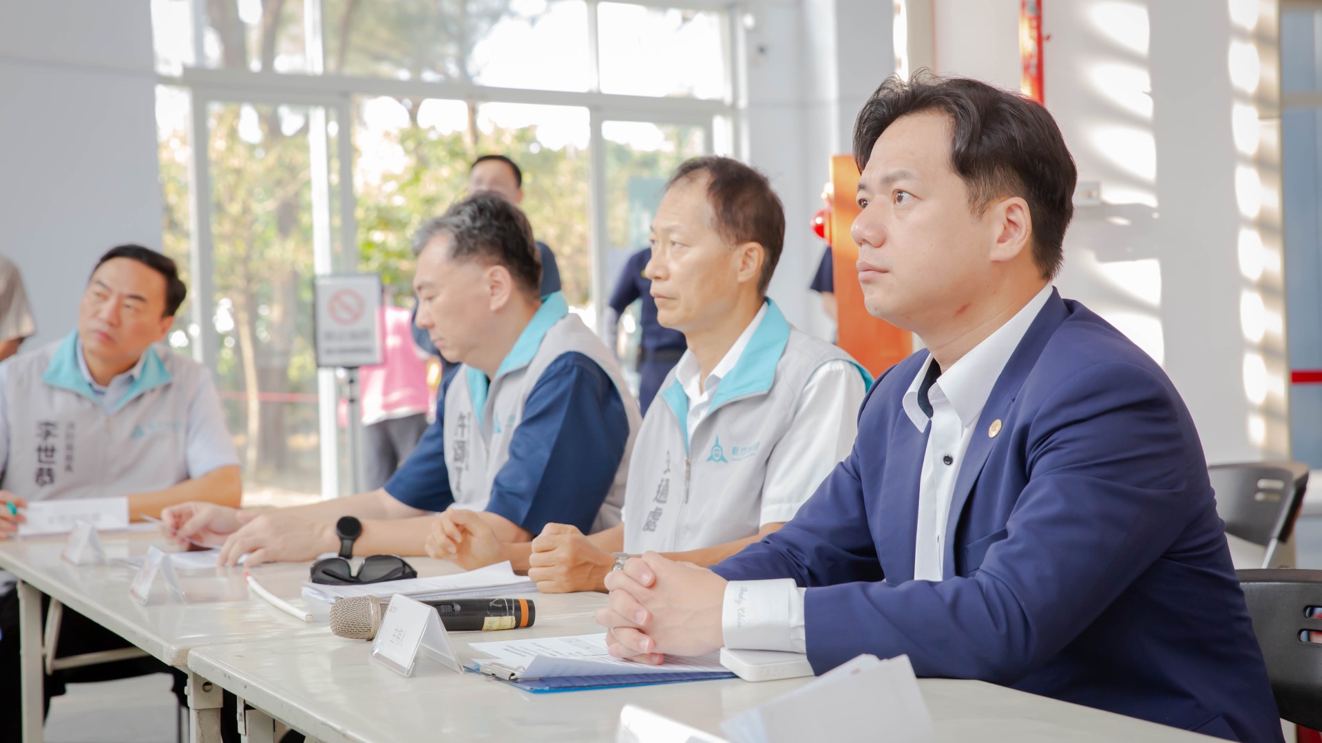 ▲2025新竹市國際風箏節首日,代理市長邱臣遠前往指揮中心視察。(圖片來源:新竹市政府)