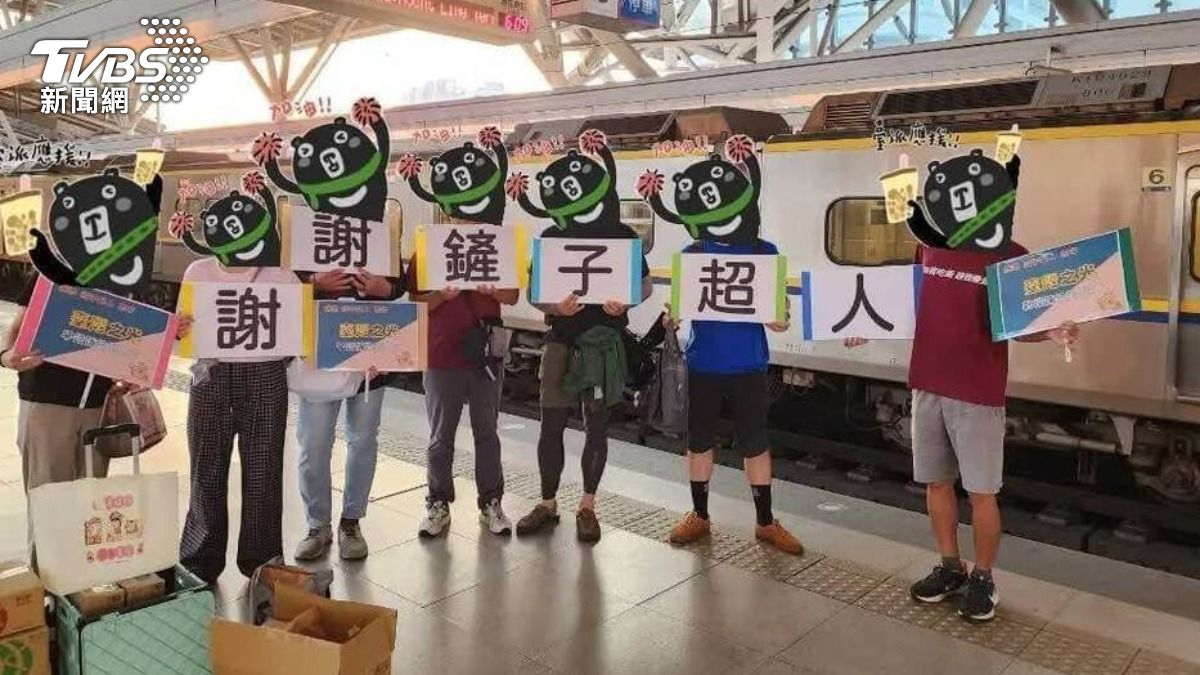 台灣最美風景!「助鏟士」駐車站供物資 熱心善良顯團結