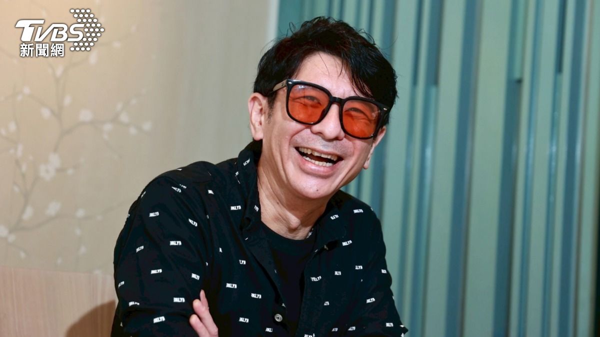 荒山亮難忘過去窮困日子,笑說要找他做音樂,還得先幫他付電話費才找得到人。(圖/黃城碩攝)