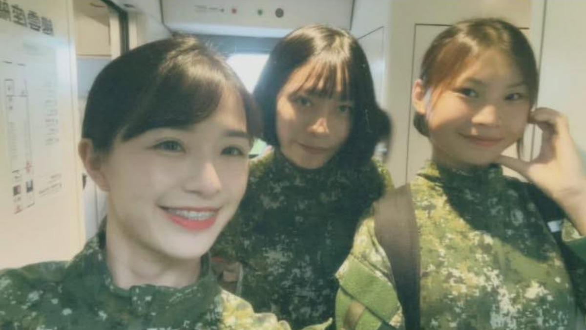 人美心更美!超正女兵變身鏟子超人赴花蓮救災 軍服美照掀熱議