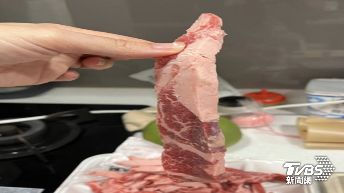 美式賣場的牛肉遭民眾批評。(圖/臉書)