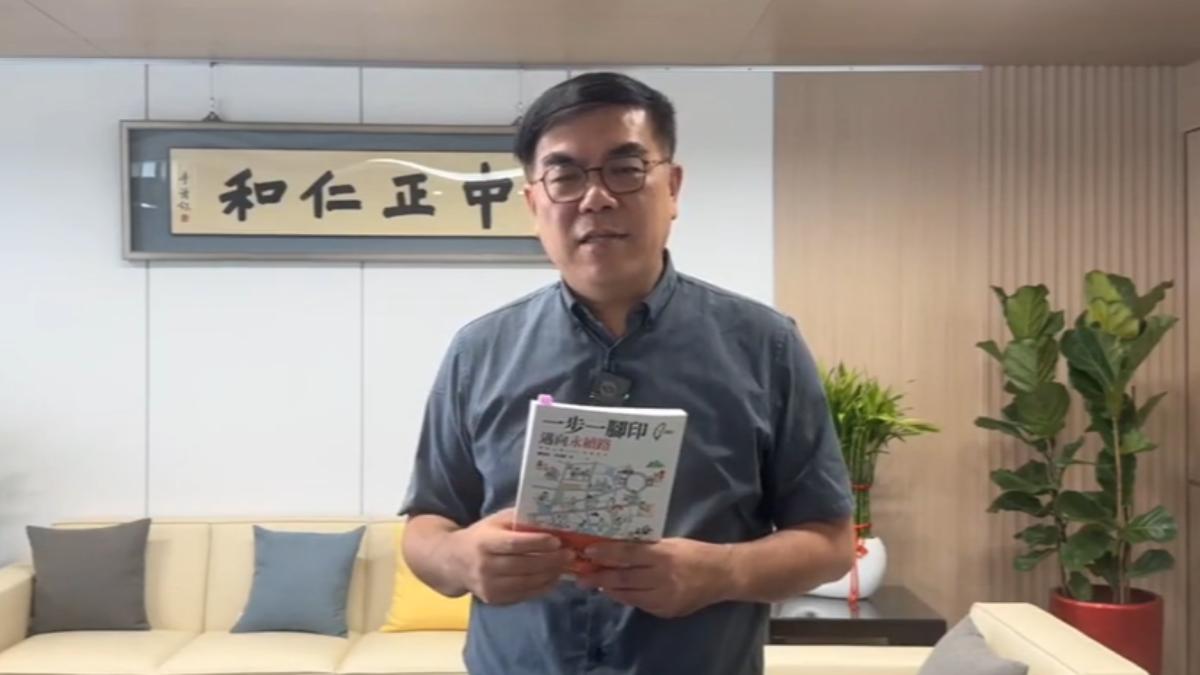 環境部部長彭啟明表示,新書的故事能夠感動很多人。(圖/TVBS)