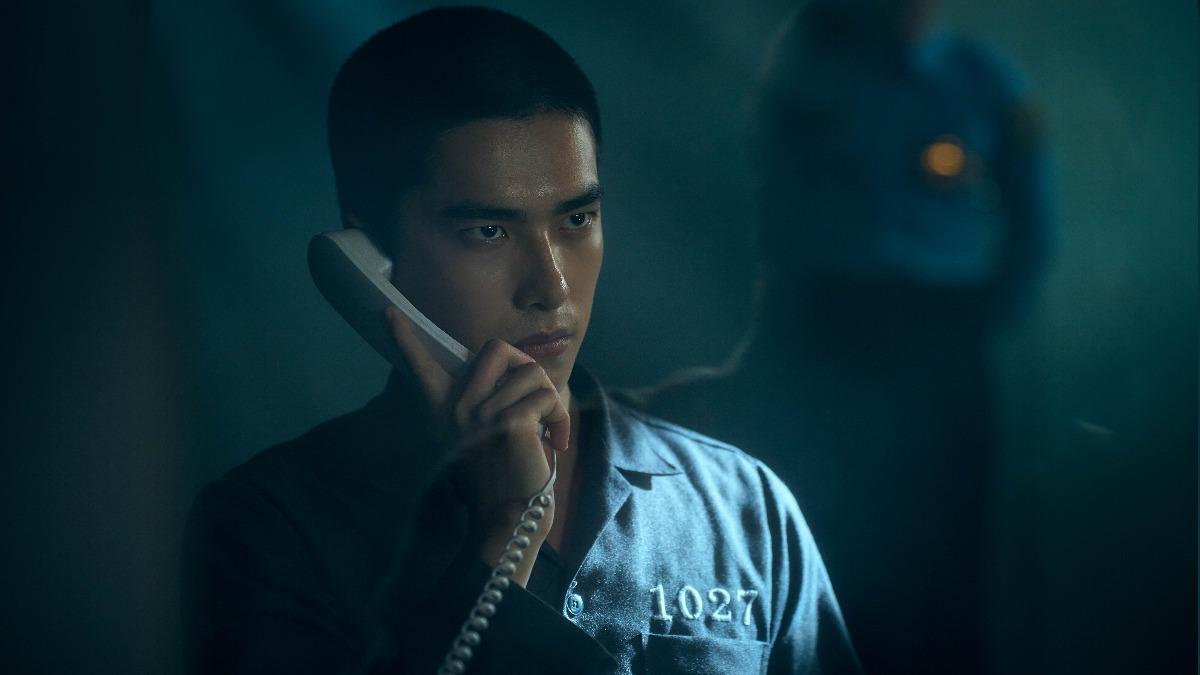 曾敬驊《如果我不曾見過太陽》飾冷血「暴雨殺人魔」 。(圖/Netflix提供)