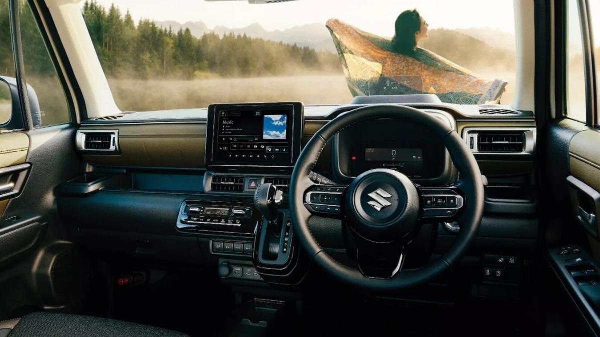 Suzuki Xbee車內採用全新的格局與鋪陳,並配備方向盤加熱、加熱座椅等豐富配備。(圖/Suzuki提供)