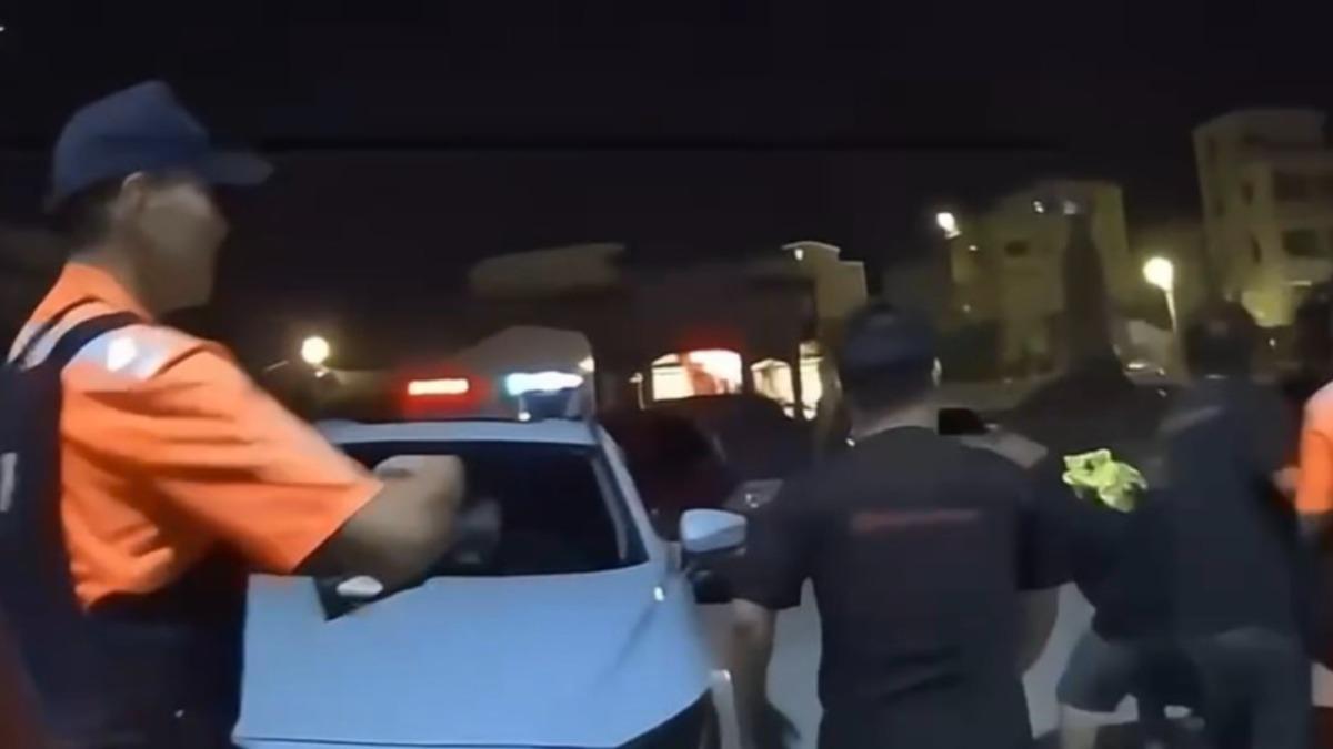 漁民疑海上爭釣點釀衝突,一言不合還開車撞海巡。(圖/海巡提供)