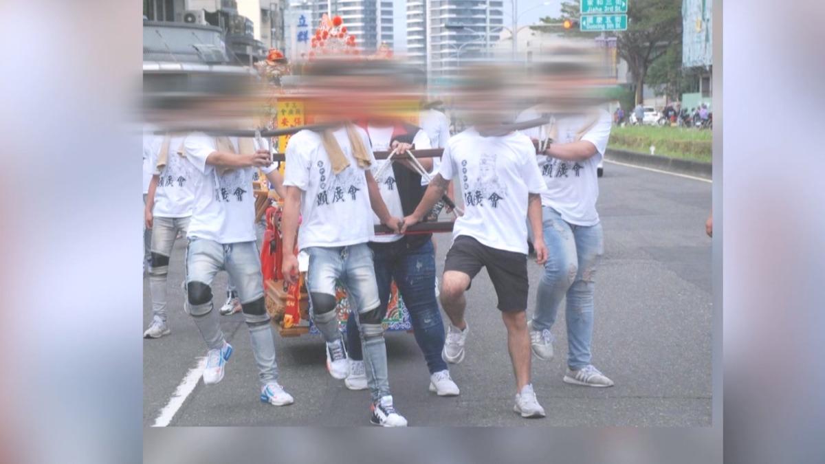 死者的臉書上留有許多參與廟會活動的影片和照片,顯示他生前積極參與這類民俗活動。(圖/翻攝臉書)