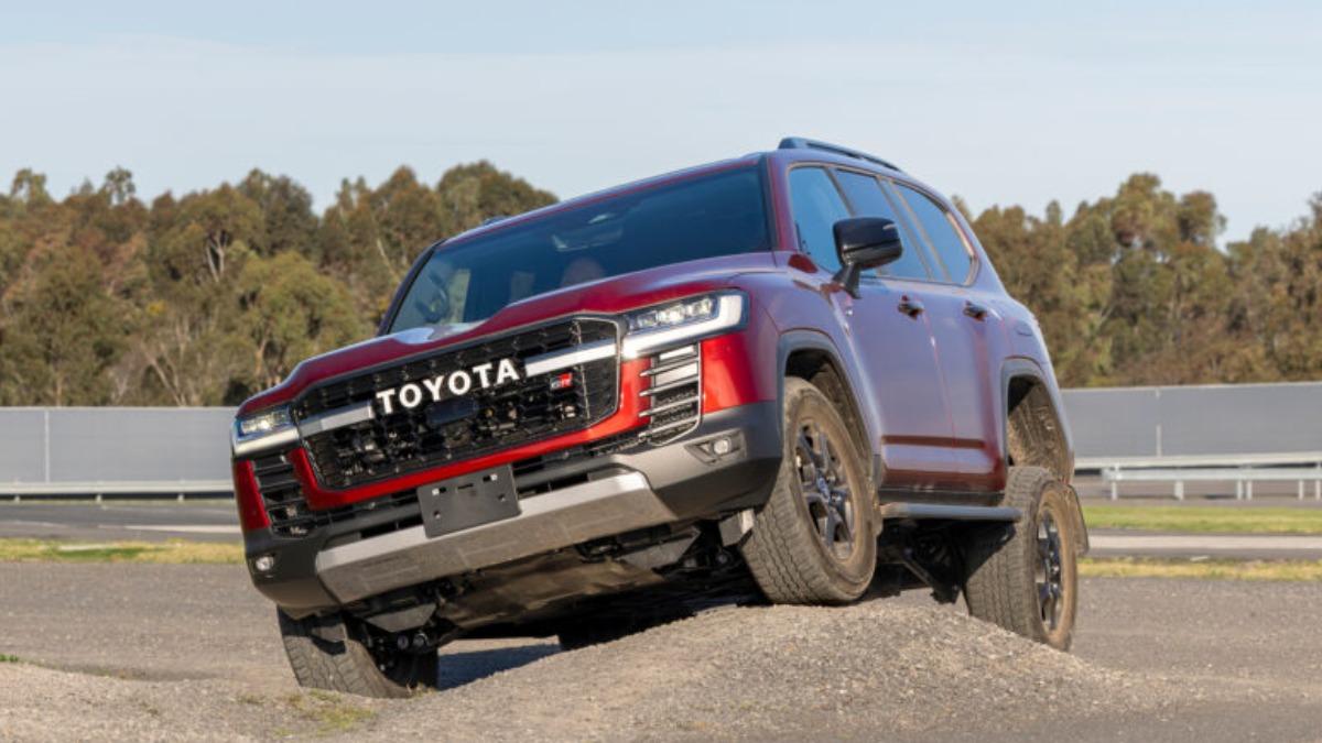 Toyota Land Cruiser 300插電版要來了？　鎖定Tank 500 PHEV強勢競爭
