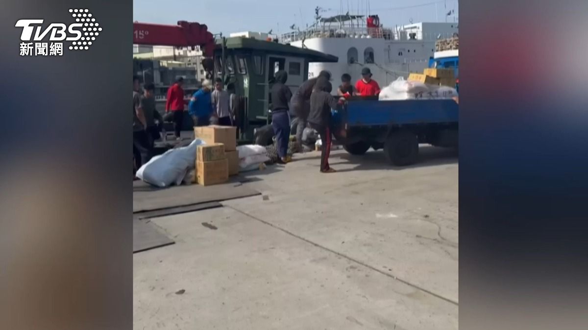 百威食品公司,涉嫌把病死豬大腸非法漂白後賣出,數量已經擴大到3.7公噸。(圖/TVBS)