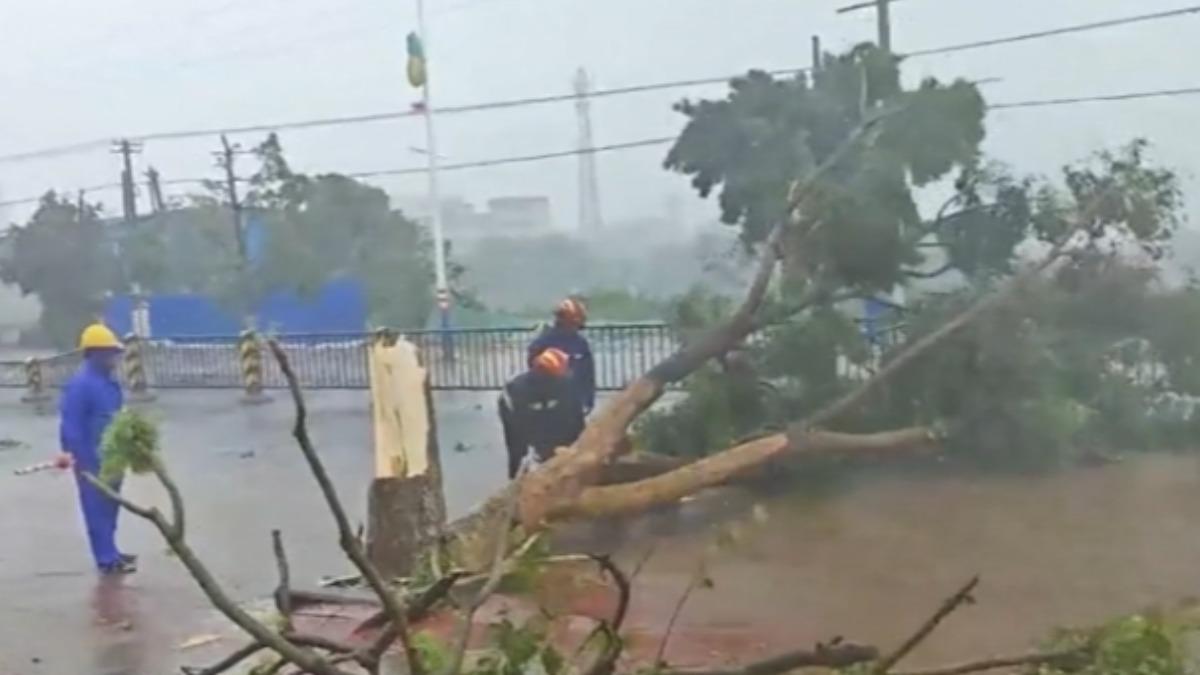 強颱麥德姆二次登陸廣西,廣東海南多地傳災情。(圖/CCTV+)