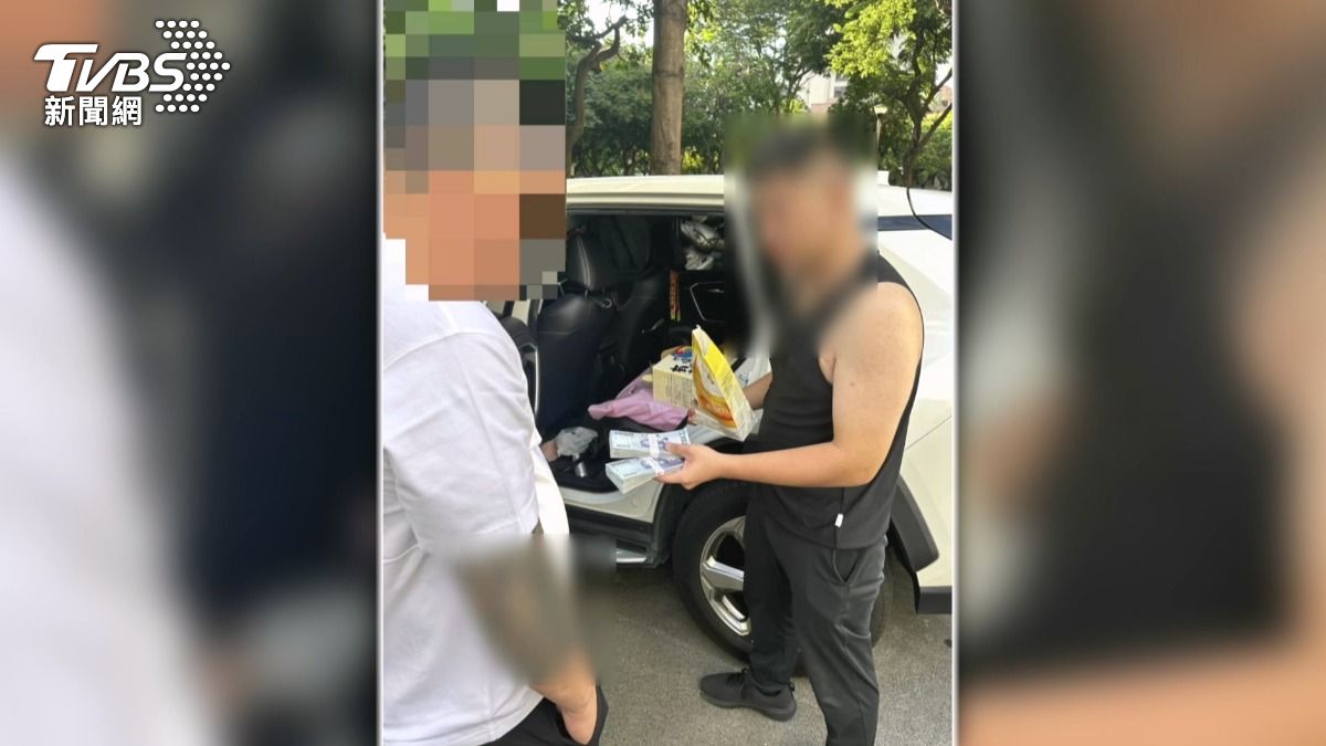 警方見機不可失，秋紅谷附近埋伏，成功將其逮捕。(圖／TVBS)