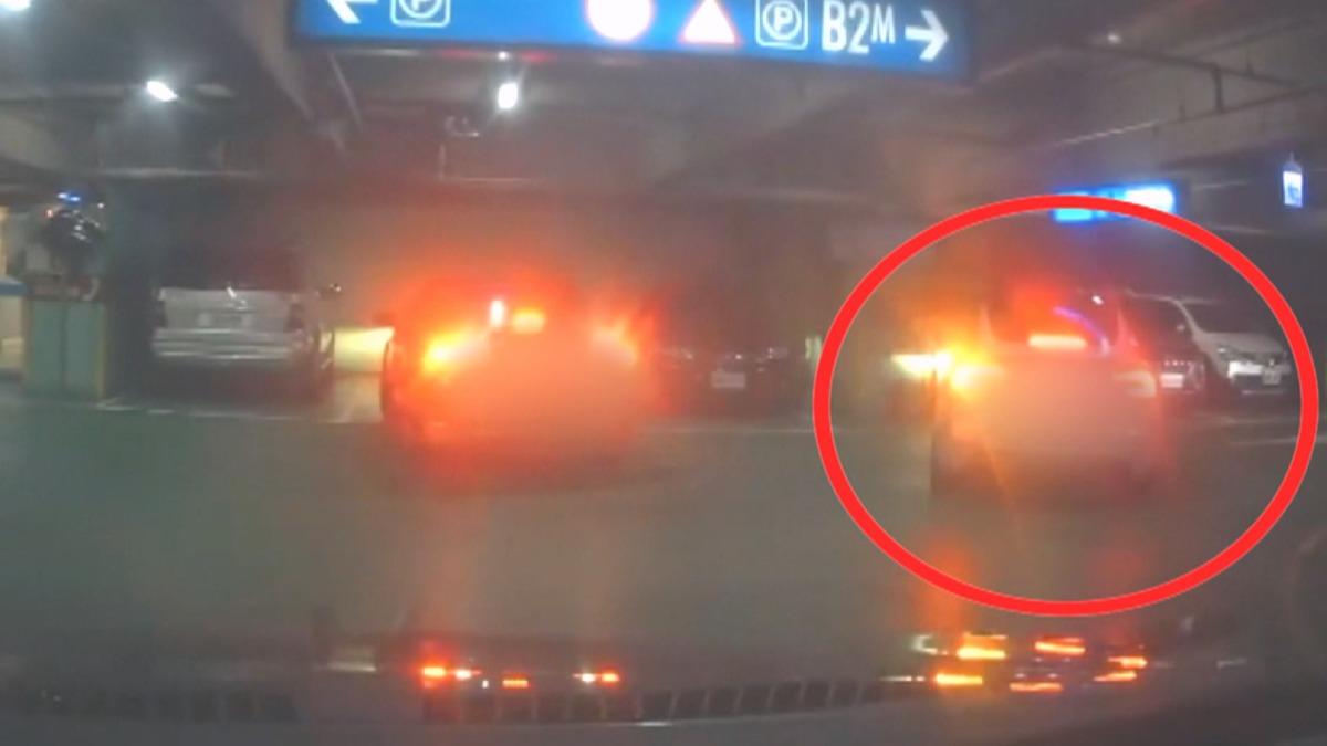 休旅車夫妻反控對方因停不到車位而報復噴灑辣椒水,最終事件升級至警方介入處理。(圖/翻攝Threads)