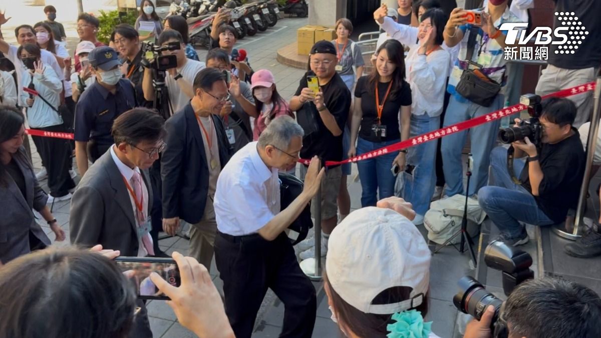 檢問傳訊黃珊珊「威京小沈」給了什麼?柯文哲:給幫忙跟建議