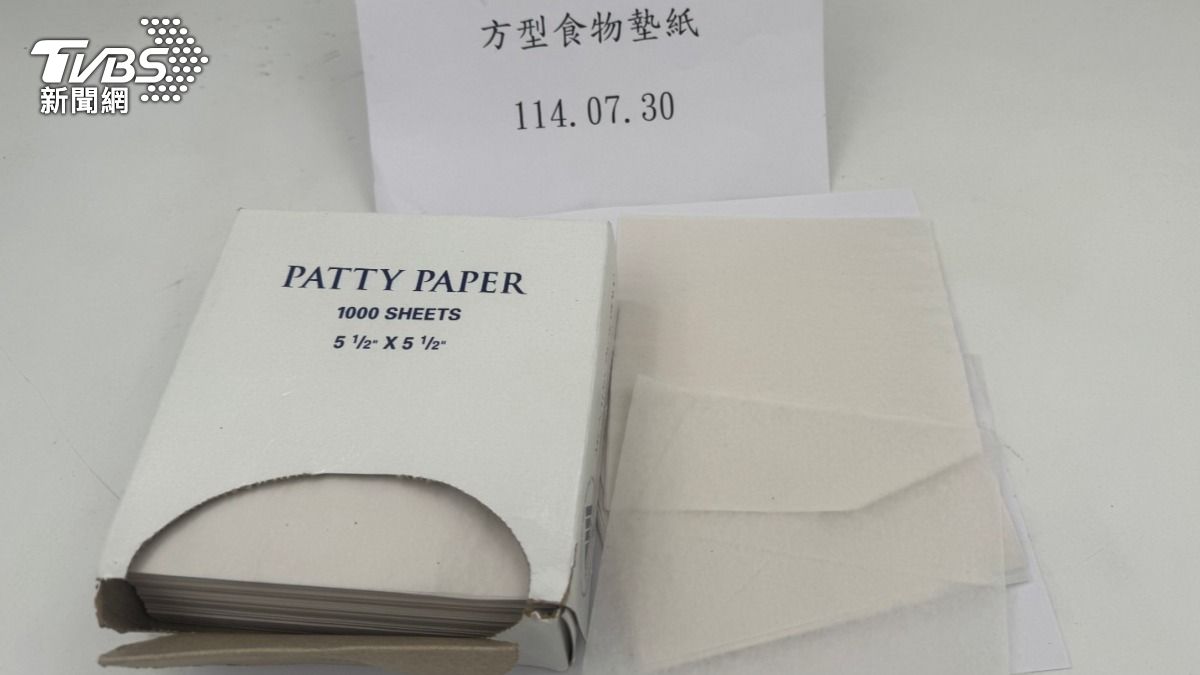 據了解，該食物墊紙用於廚房內場。（圖／食藥署提供）