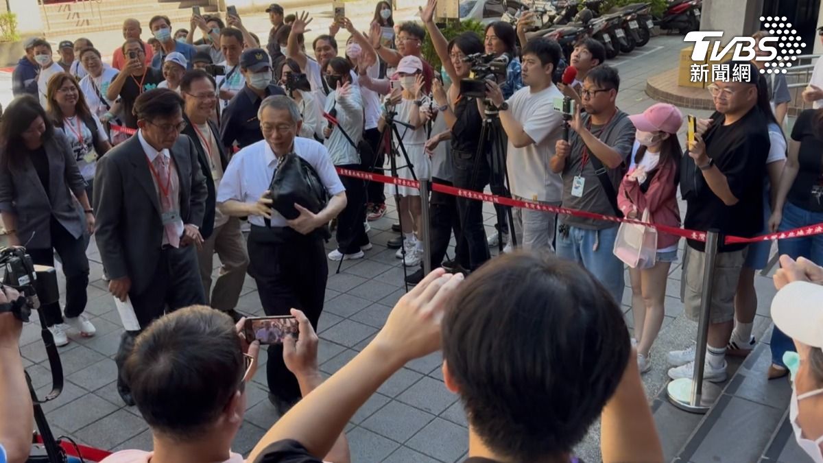柯文哲稱橘子掌千萬捐款只管買便當 怒批檢方看圖說故事