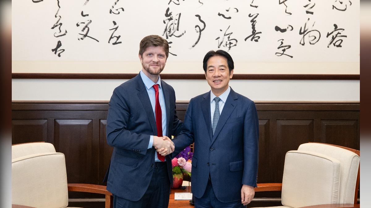總統賴清德接受美國廣播節目「The Clay Travis and Buck Sexton Show」專訪。（圖／總統府）