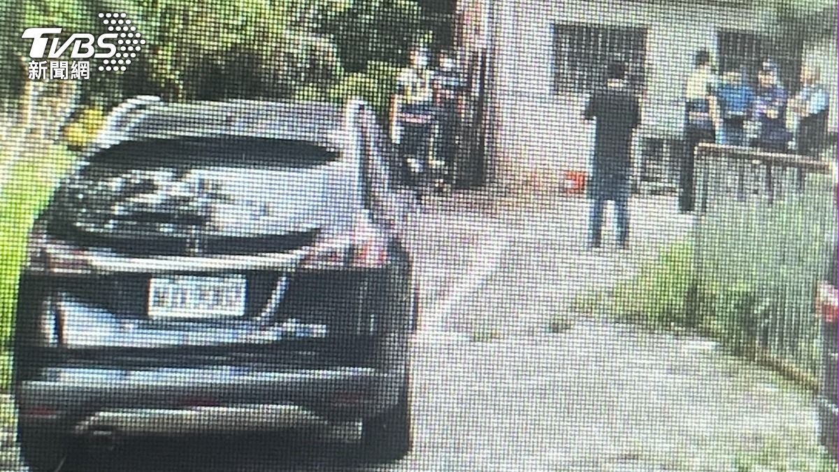 男變成一具白骨。(圖/TVBS)