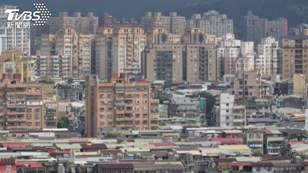與股市熱潮形成對比的是低迷的房市,六都前9月交易量,較去年同期減少27.9%。(圖/TVBS)