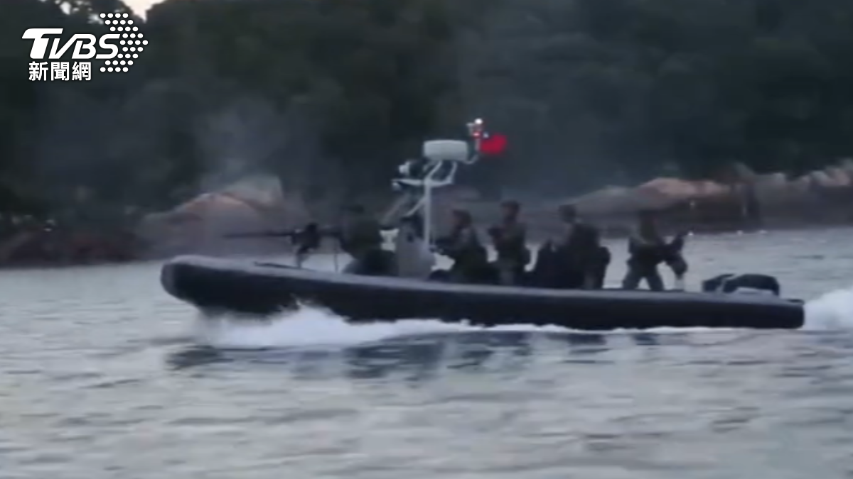 海龍蛙兵移防澎湖。(圖/TVBS)