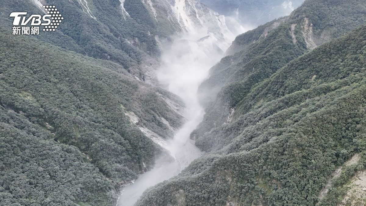 花蓮爆規模5地震!馬太鞍溪堰塞湖「最新空拍」監控狀況曝光